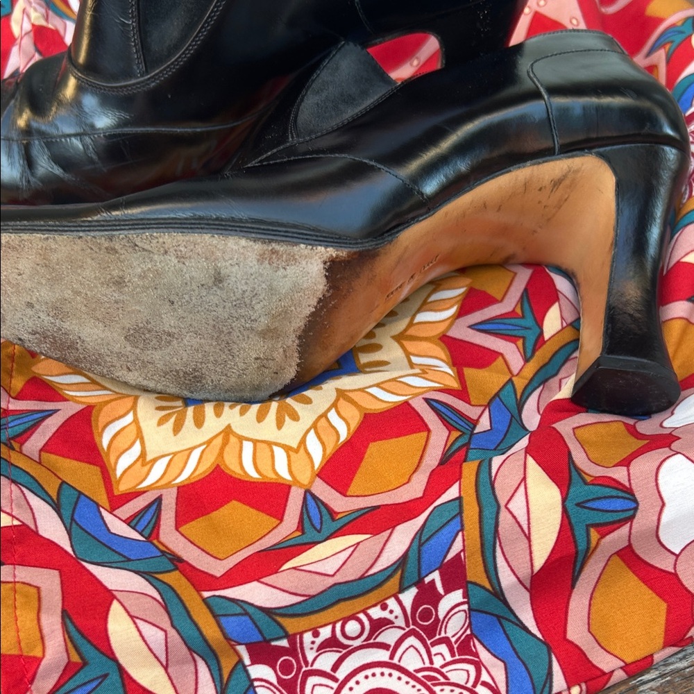 Salvatore Ferragamo Black Pointed Leather Slip-On Heels - Picture 4 of 4
